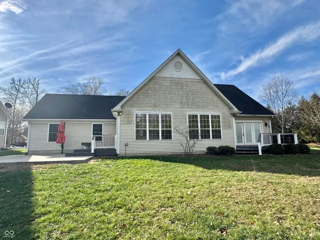 $379,000 | 1230 Boxwood Court, Columbus, IN 47201