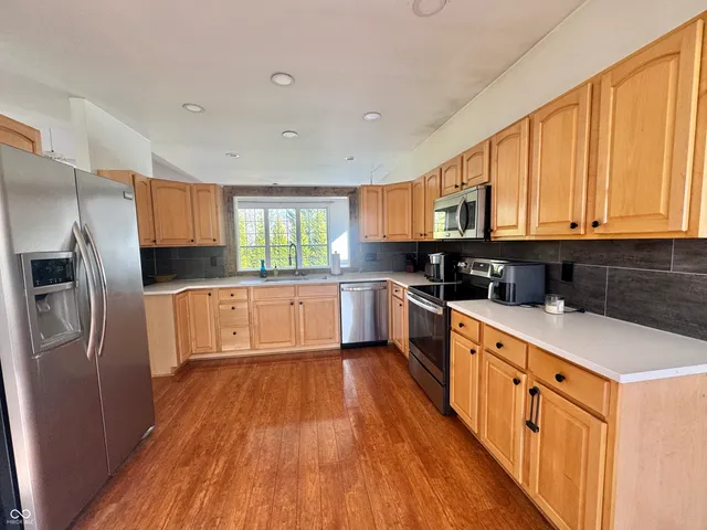 $379,000 | 1230 Boxwood Court, Columbus, IN 47201