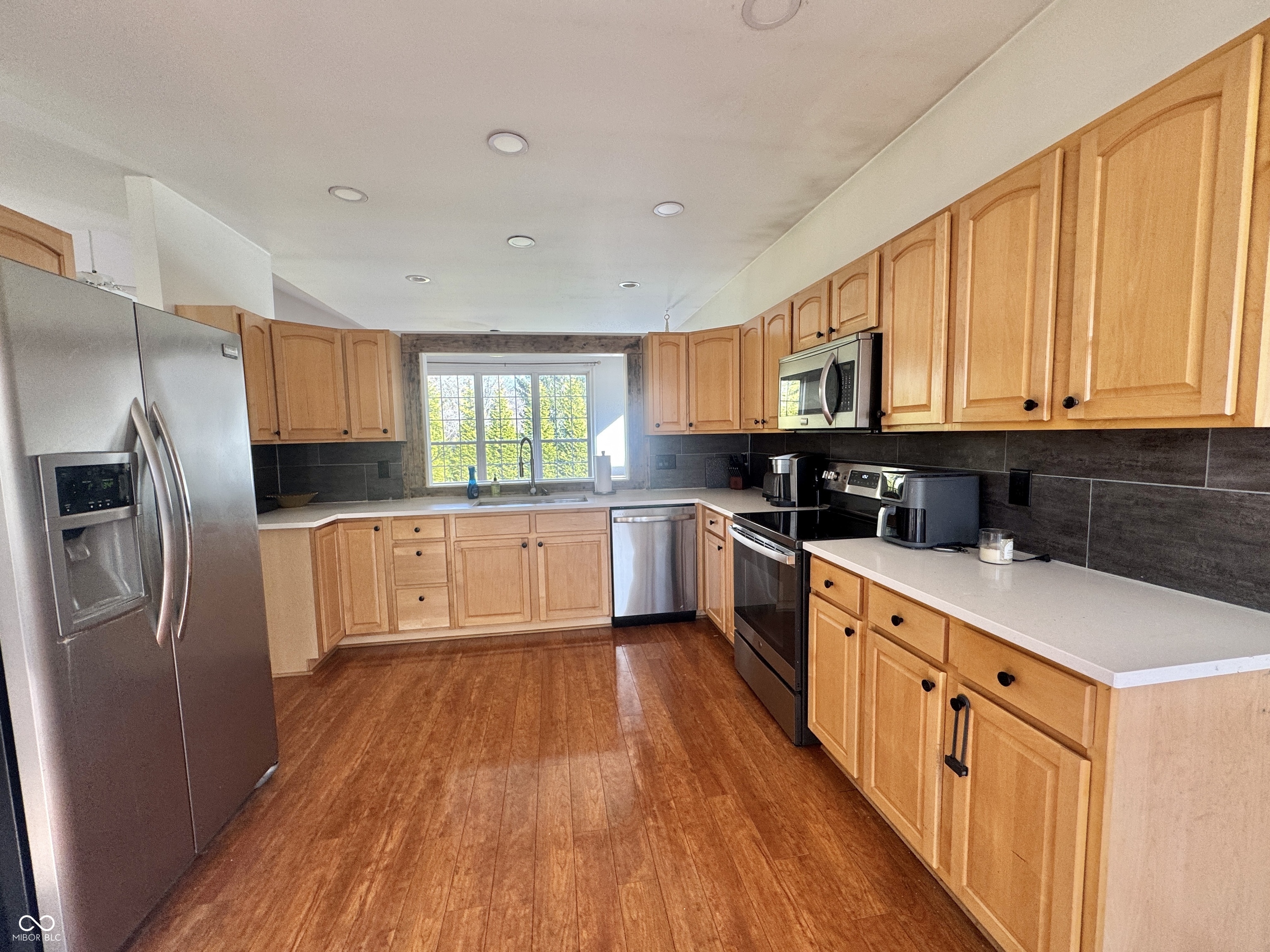 1230 Boxwood Court Columbus, IN 47201 - Photo 8 of 18