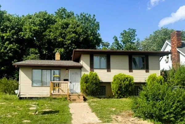 $89,000 | 1535 Kearsley Park Boulevard, Flint, MI 48506