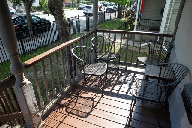 $3,700 | 337 Centre Street, Unit A, Boston, MA 02130