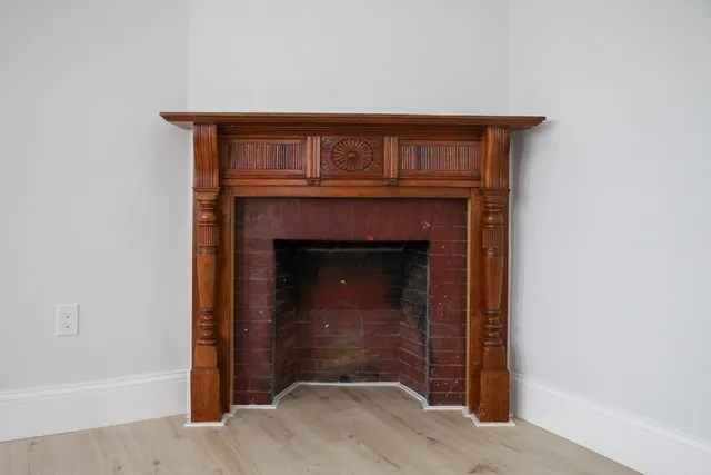 $3,700 | 337 Centre Street, Unit A, Boston, MA 02130