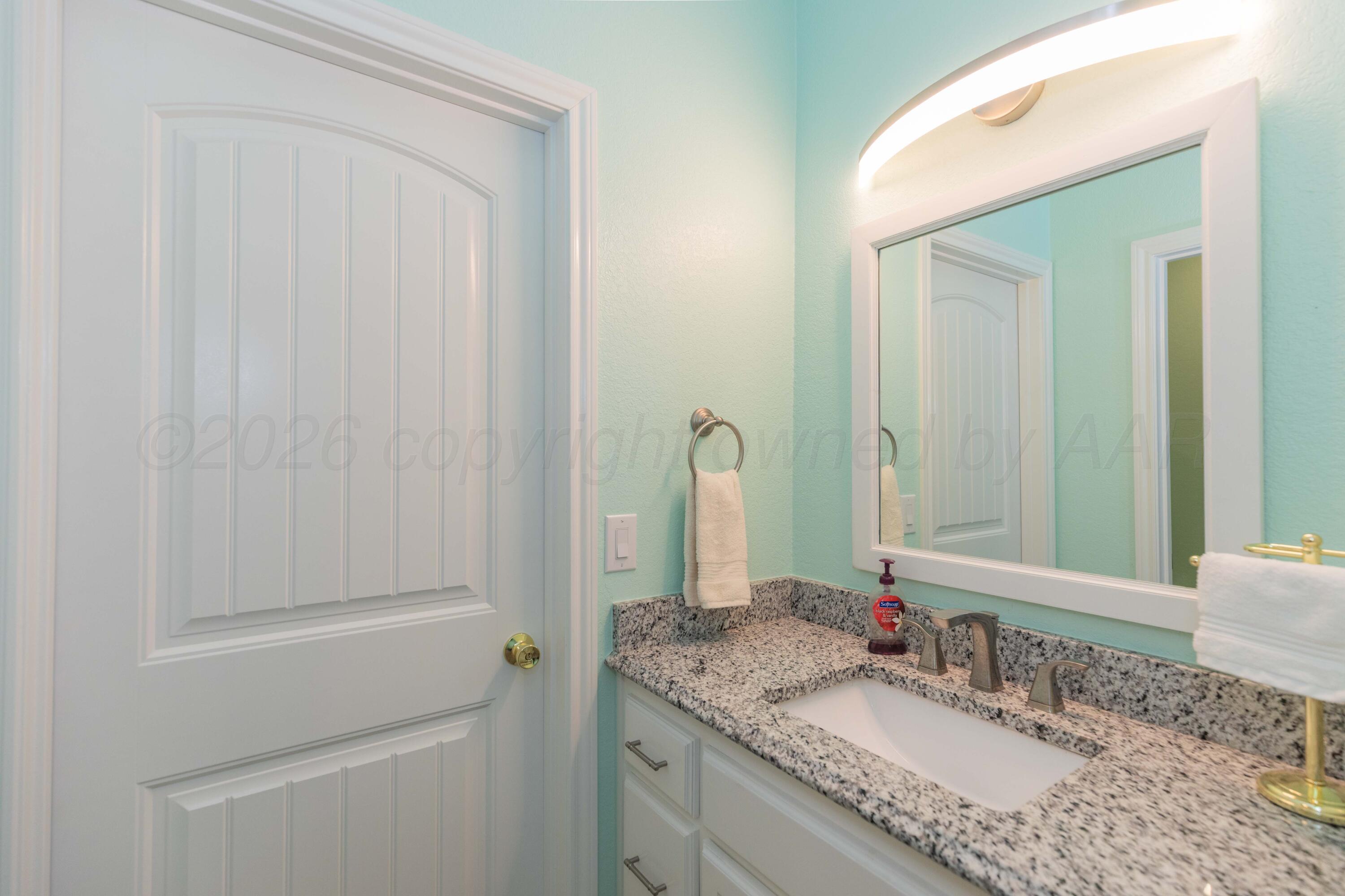 21561 Arnot Road Canyon, TX 79015 - Photo 30 of 79 BATHROOM 2 VIEW 1
