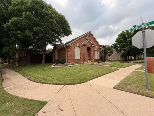 $2,850 | 8640 Woodcreek Drive, Irving, TX 75063