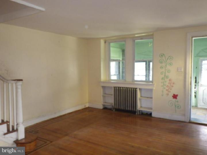 107 Harvin Road Upper Darby, PA 19082 - Photo 3 of 16