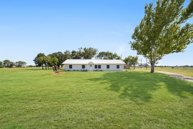 $620,000 | 2265 County Road 312, Louise, TX 77455