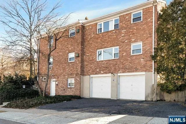 $1,500 | 172 Fort Lee Road, Unit 1S, Leonia, NJ 07605