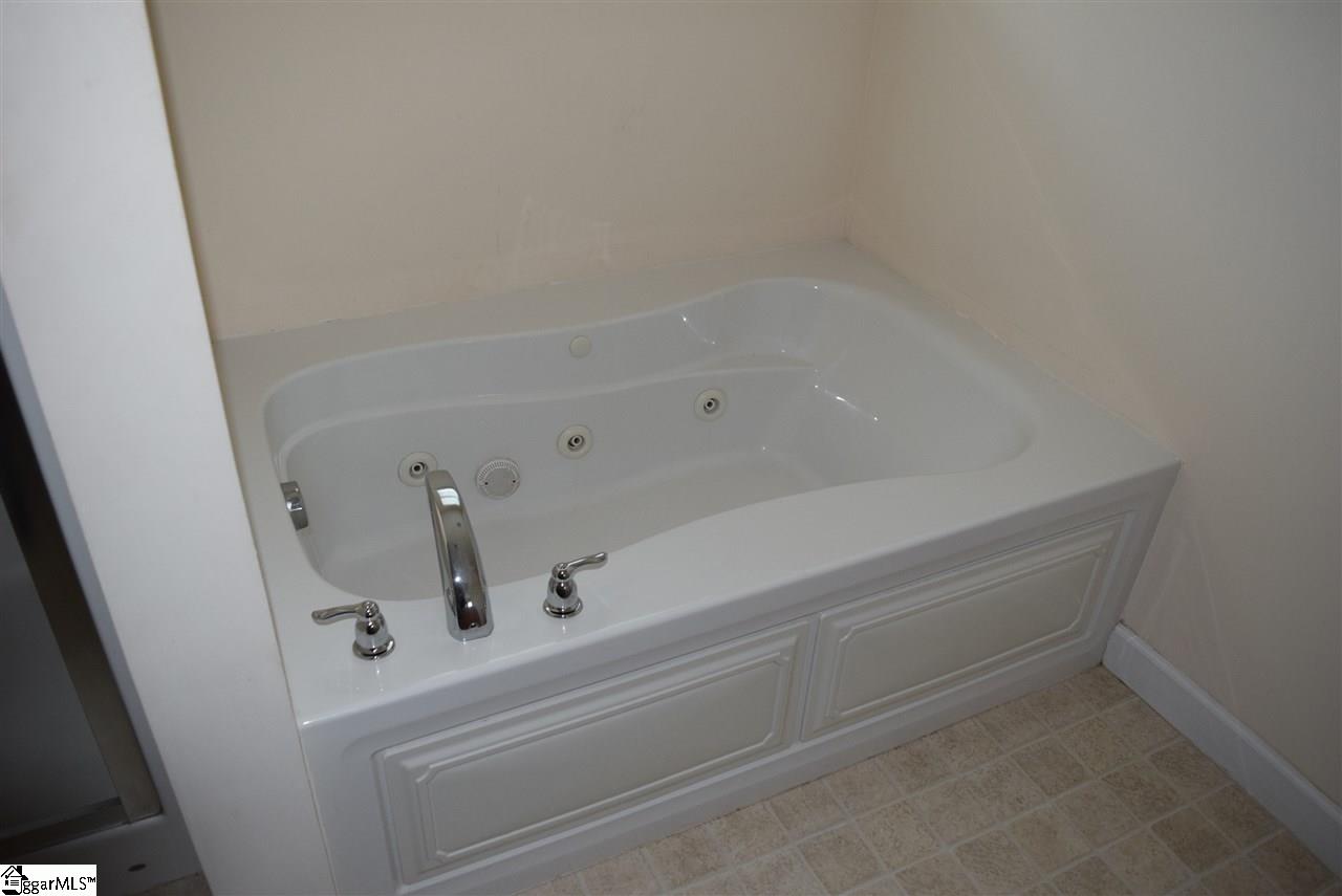 337 Granny Doris Boulevard Inman, SC 29349 - Photo 10 of 34 Gallery Image 10