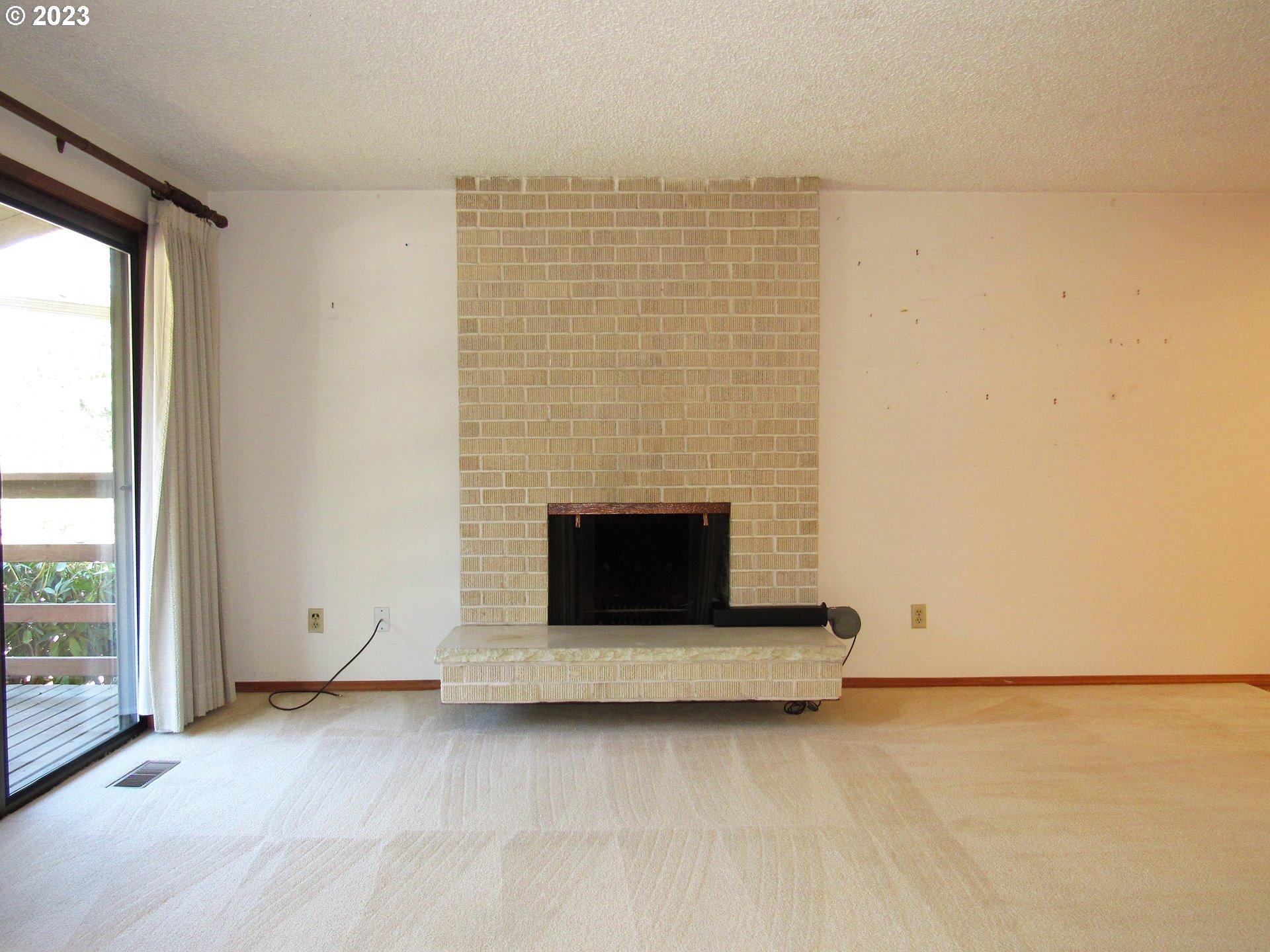 14275 Southwest Barlow Road Beaverton, OR 97008 - Photo 3 of 41 Gallery Image 3