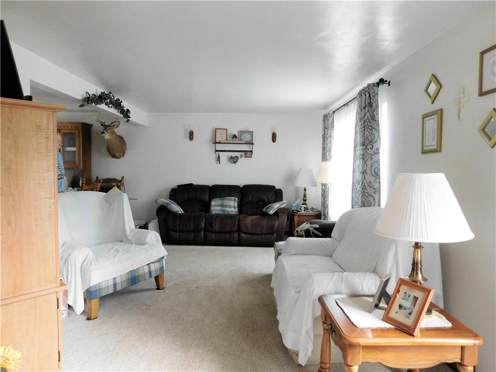 219 Stotler Road Pittsburgh, PA 15235 - Photo 2 of 19 Gallery Image 2