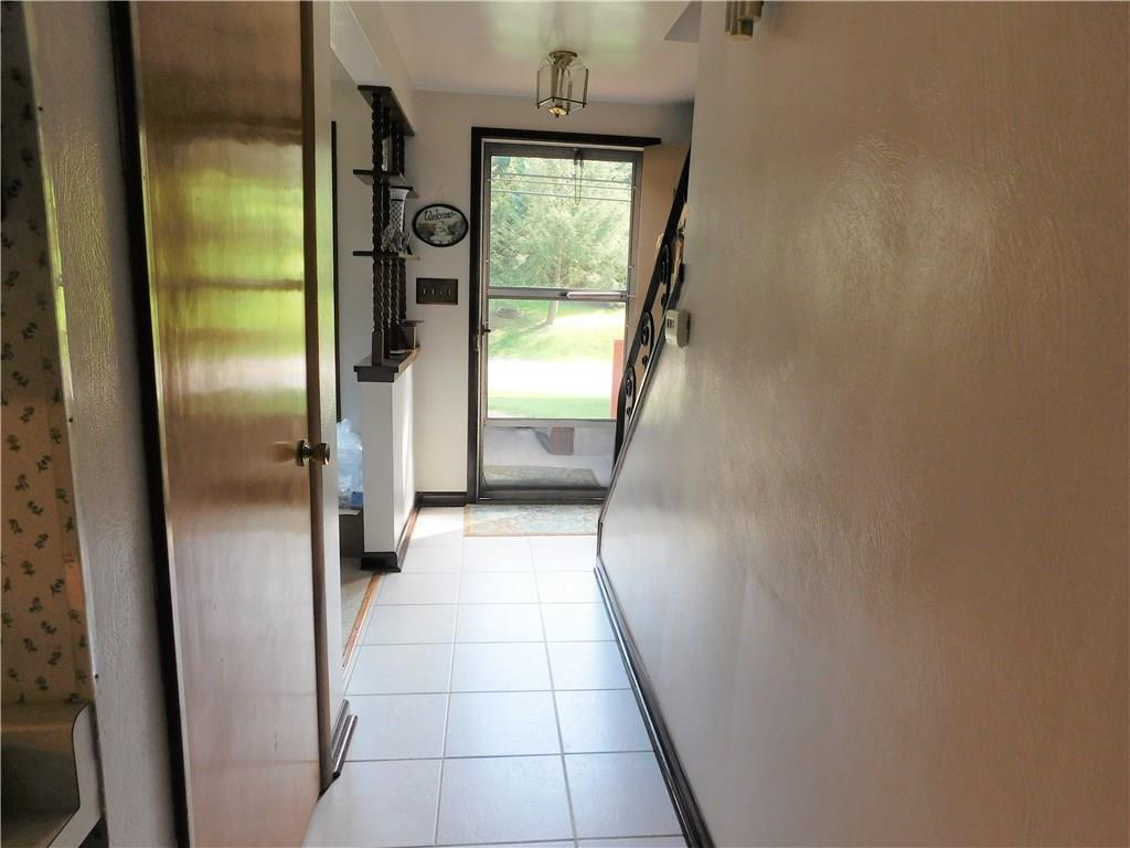 219 Stotler Road Pittsburgh, PA 15235 - Photo 7 of 19 Gallery Image 7