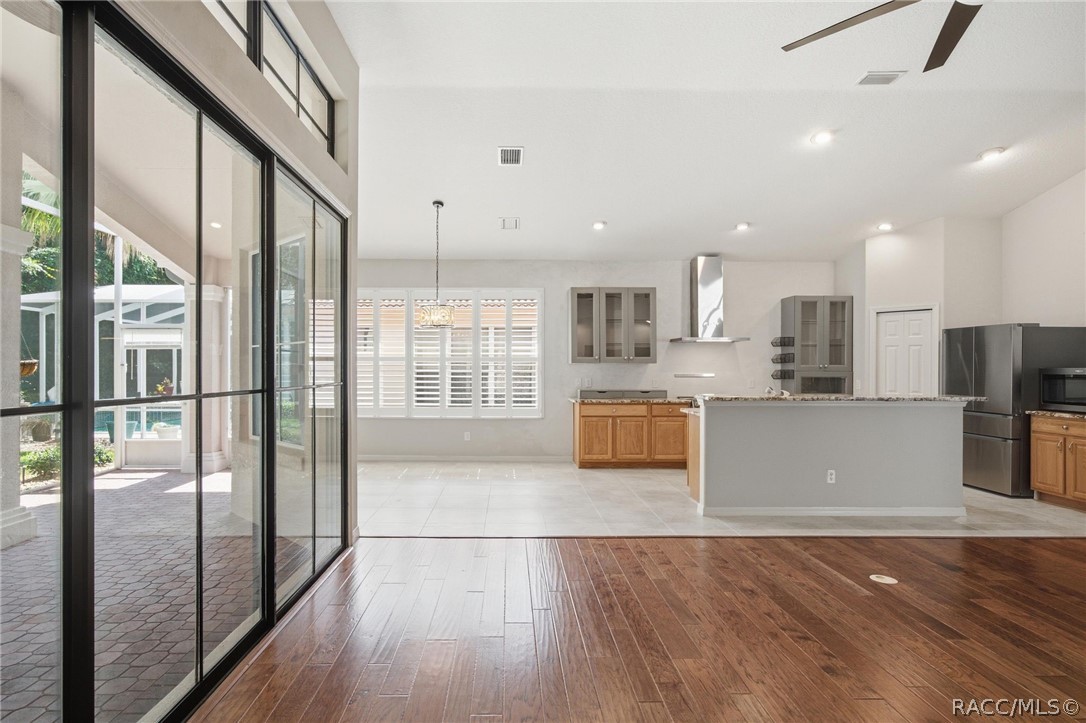 653 West Doerr Path Hernando, FL 34442 - Photo 13 of 58