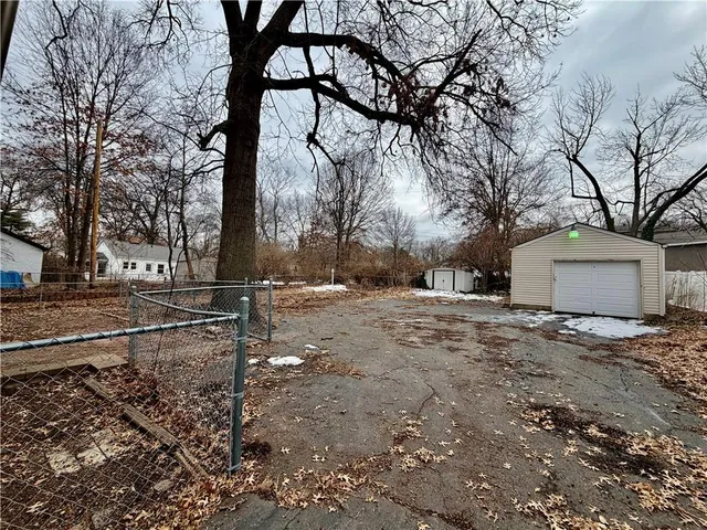 $195,000 | 223 Bannister Road, Kansas City, MO 64114