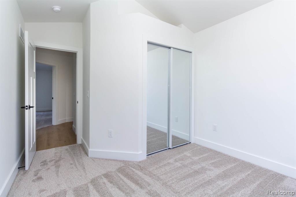 4908 Carrington Drive Rochester, MI 48306 - Photo 23 of 40 Gallery Image 23