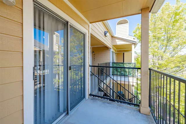 $1,070 | 2323 Wells Branch Parkway, Unit D303, Austin, TX 78728