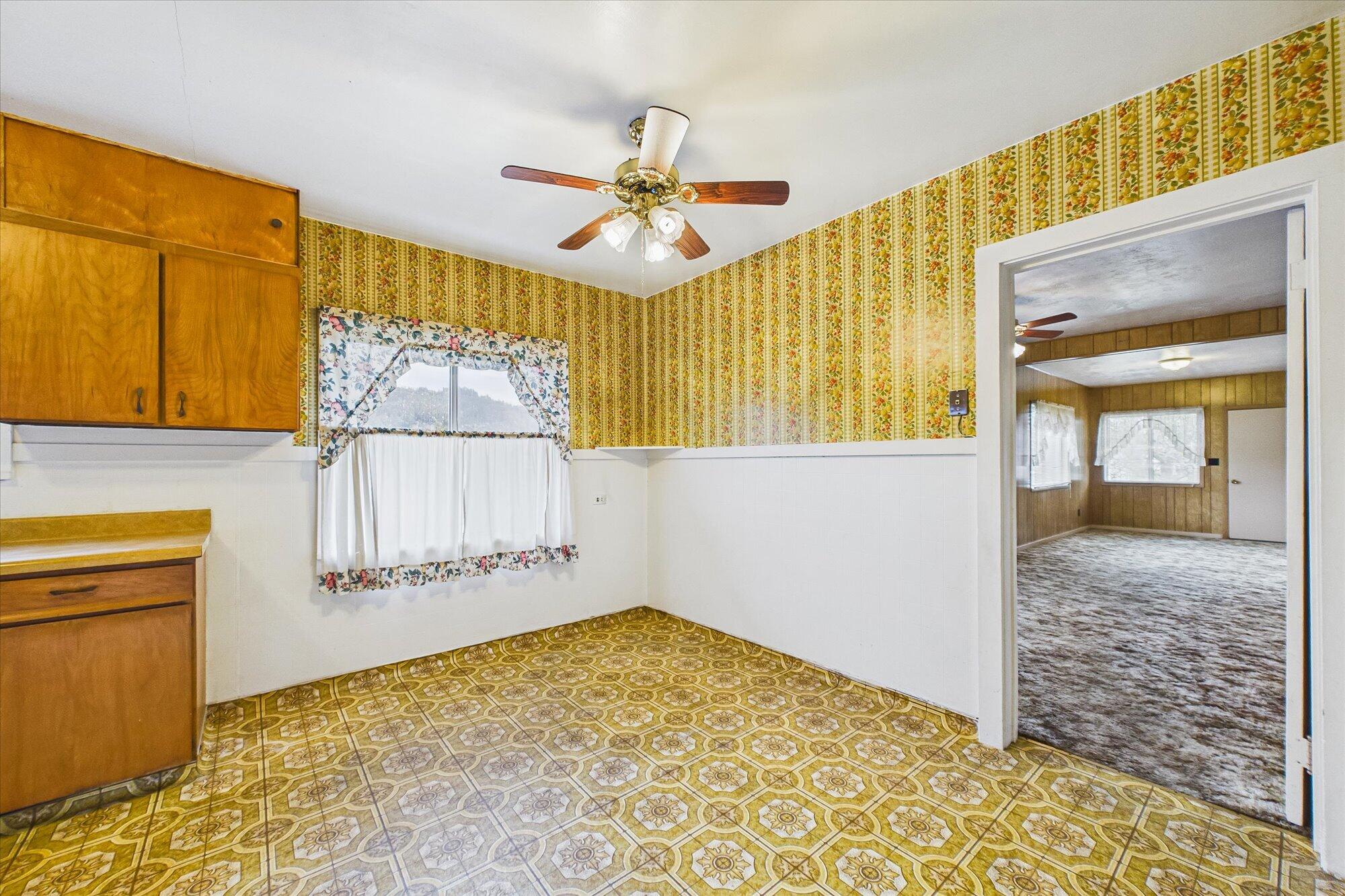 125 Elm Street Rio Dell, CA 95562 - Photo 11 of 43