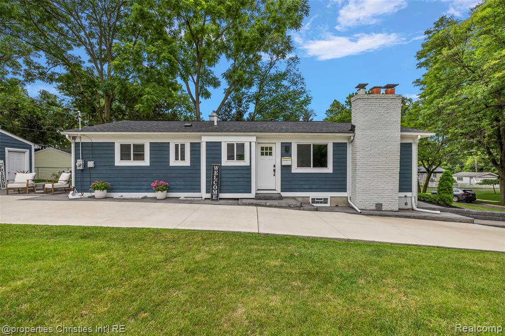 222 North Alice Avenue Rochester, MI 48307 - Photo 4 of 70