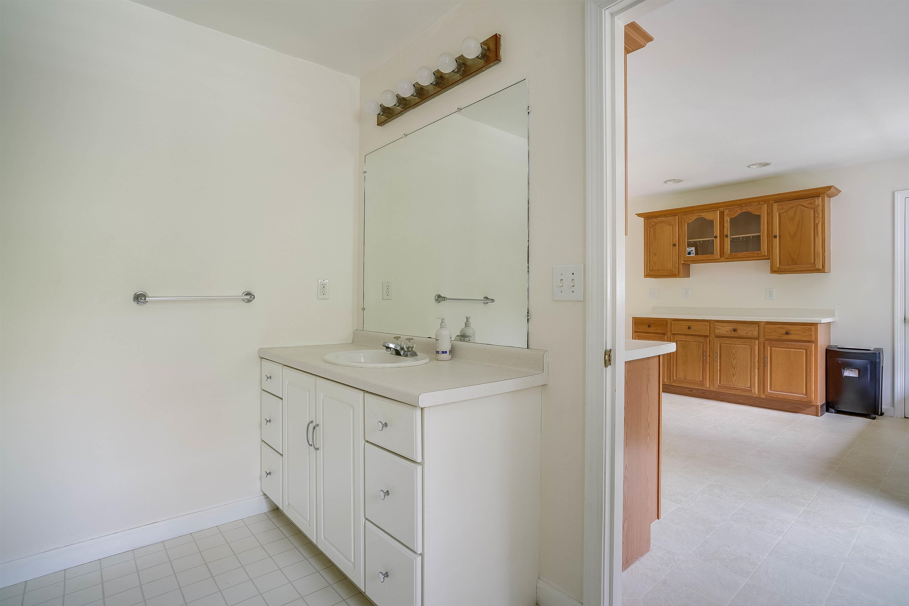 73 Woodward Road Merrimack, NH 03054 - Photo 27 of 40
