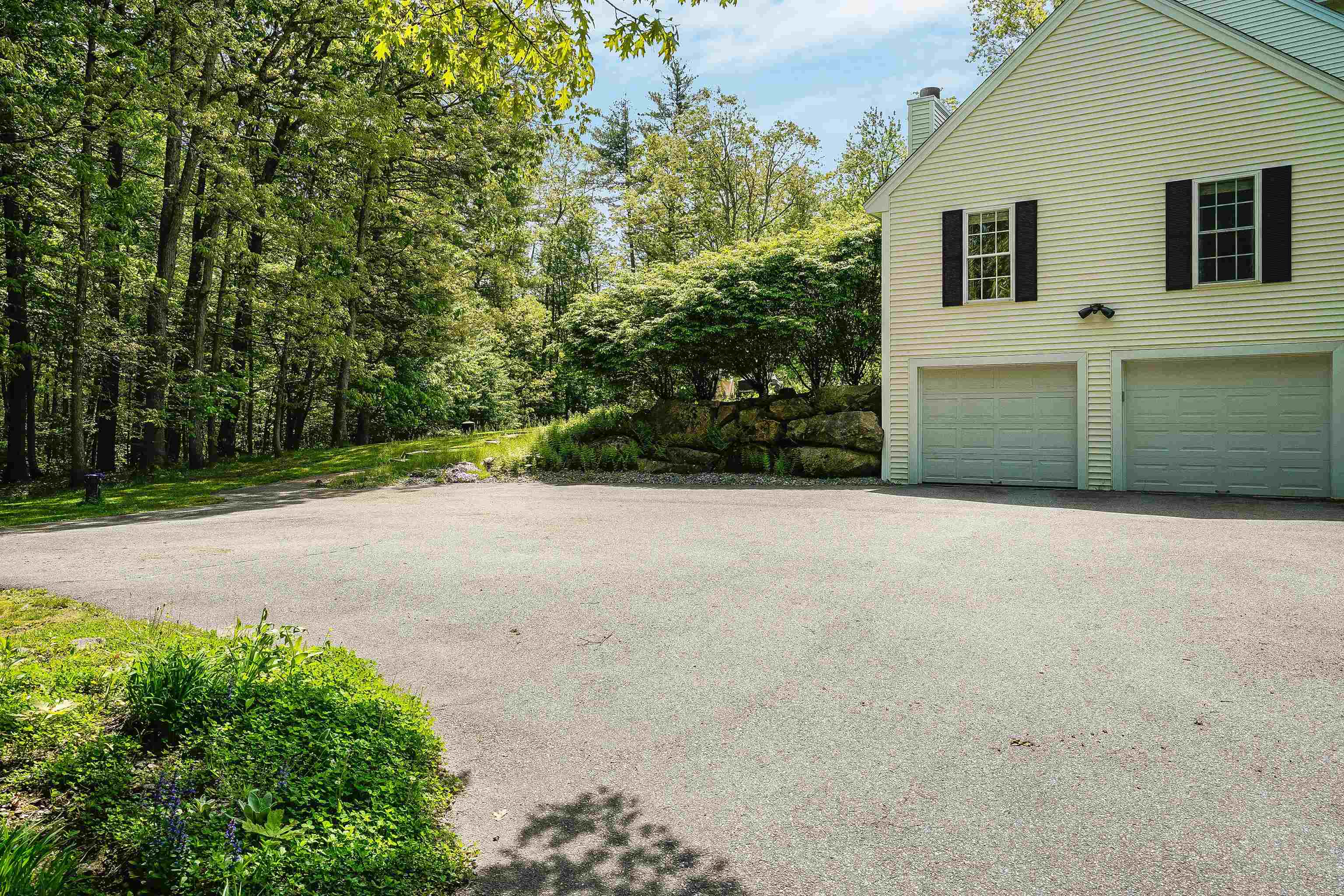 73 Woodward Road Merrimack, NH 03054 - Photo 29 of 40