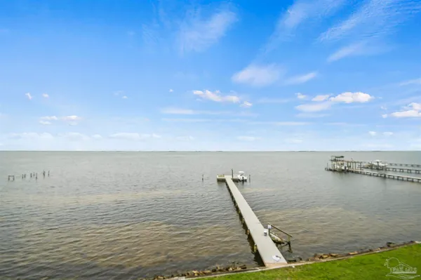 $350,000 | 5539 Soundside Drive, Unit C, Gulf Breeze, FL 32563