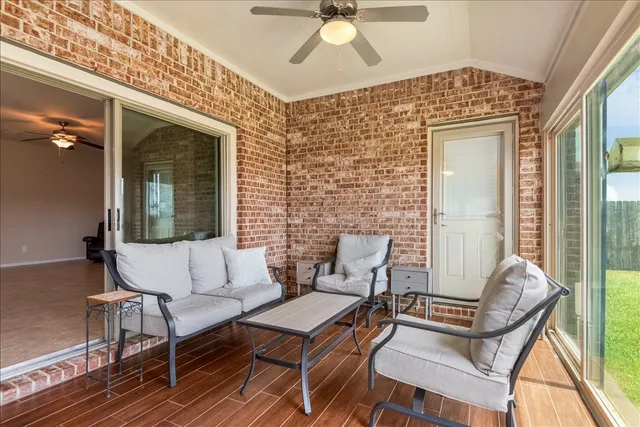 $349,999 | 3914 Kellys Falls Lane, Katy, TX 77494