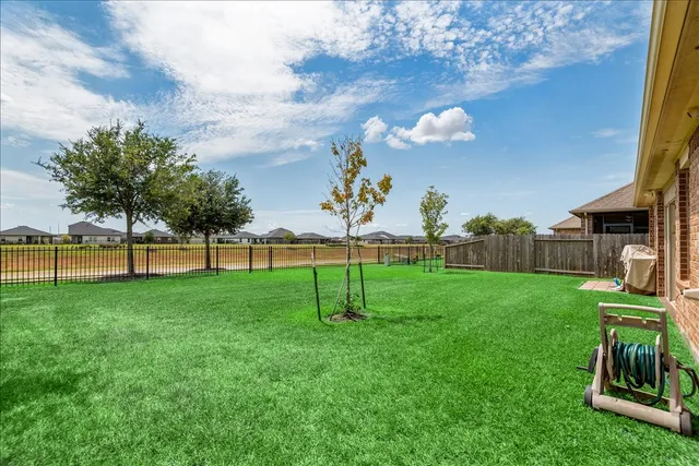 $349,999 | 3914 Kellys Falls Lane, Katy, TX 77494