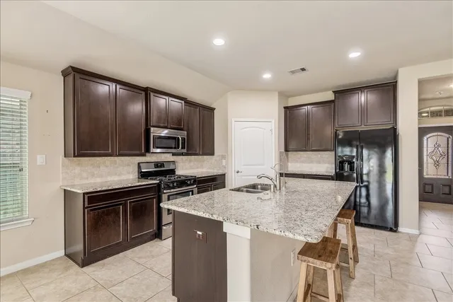 $349,999 | 3914 Kellys Falls Lane, Katy, TX 77494