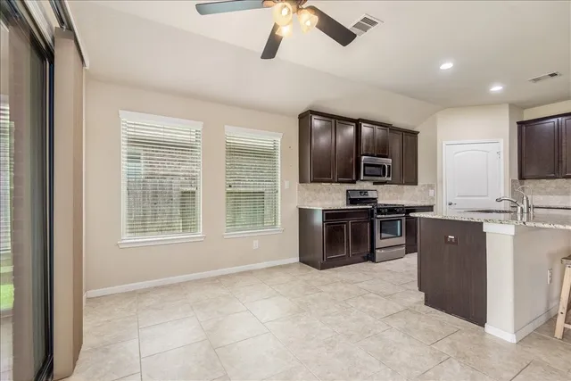 $349,999 | 3914 Kellys Falls Lane, Katy, TX 77494