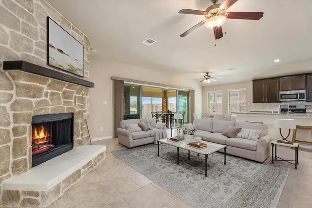 $349,999 | 3914 Kellys Falls Lane, Katy, TX 77494
