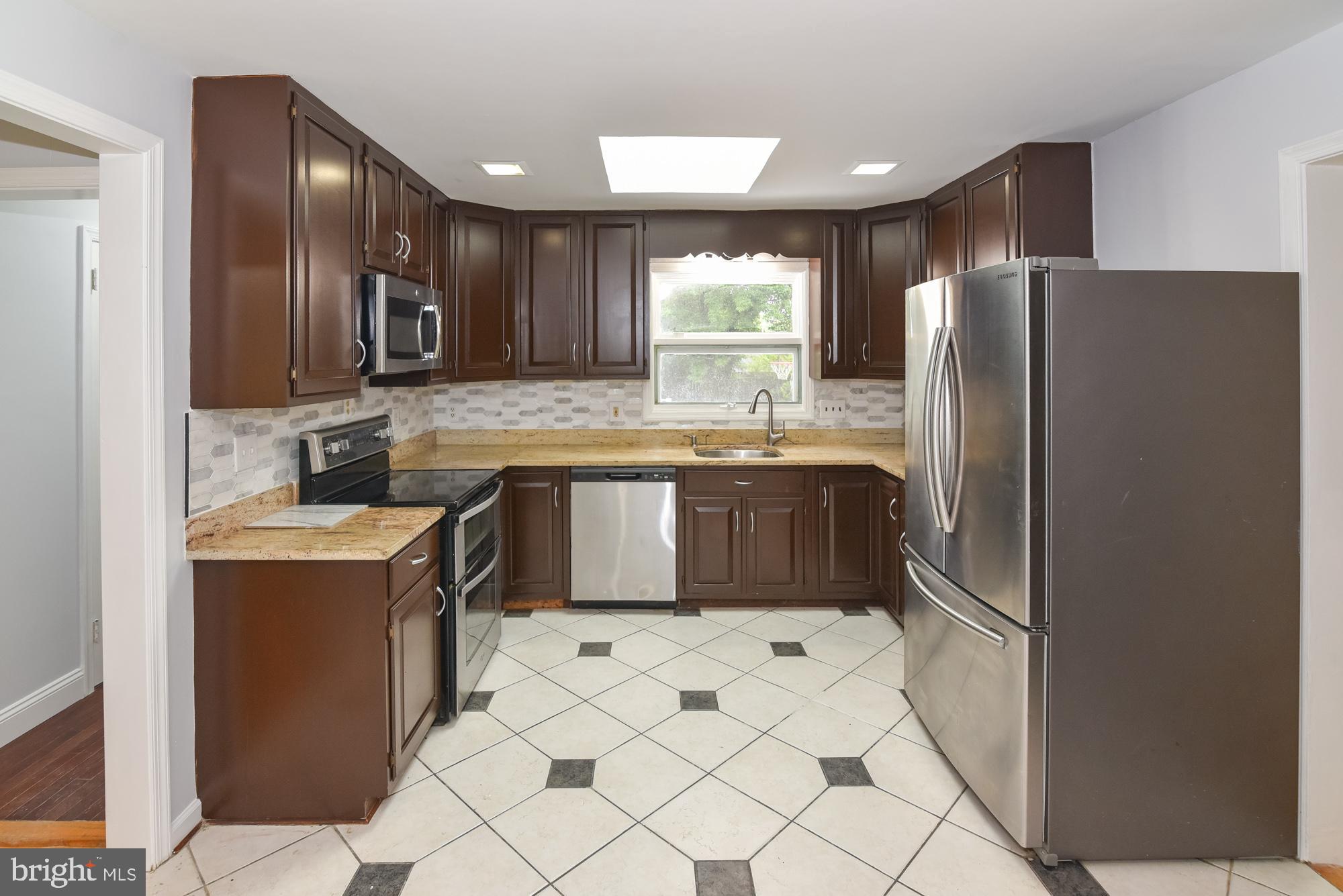 4302 Yates Road Beltsville, MD 20705 - Photo 6 of 43