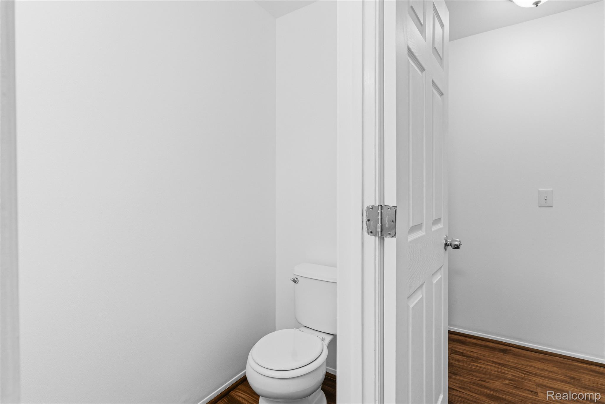 253 Stonegate West Pontiac, MI 48341 - Photo 17 of 40