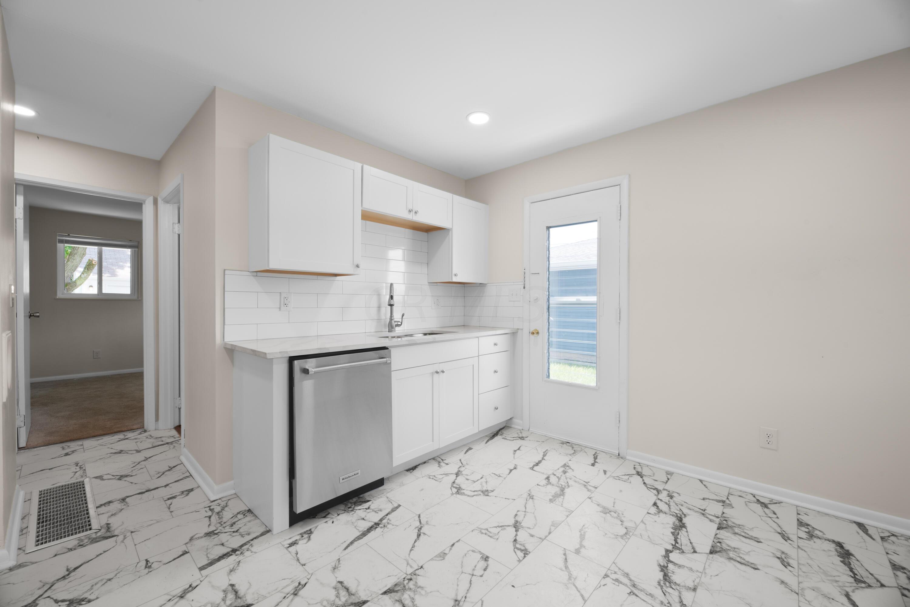 1509 Moler Road Columbus, OH 43207 - Photo 8 of 43 Kitchen