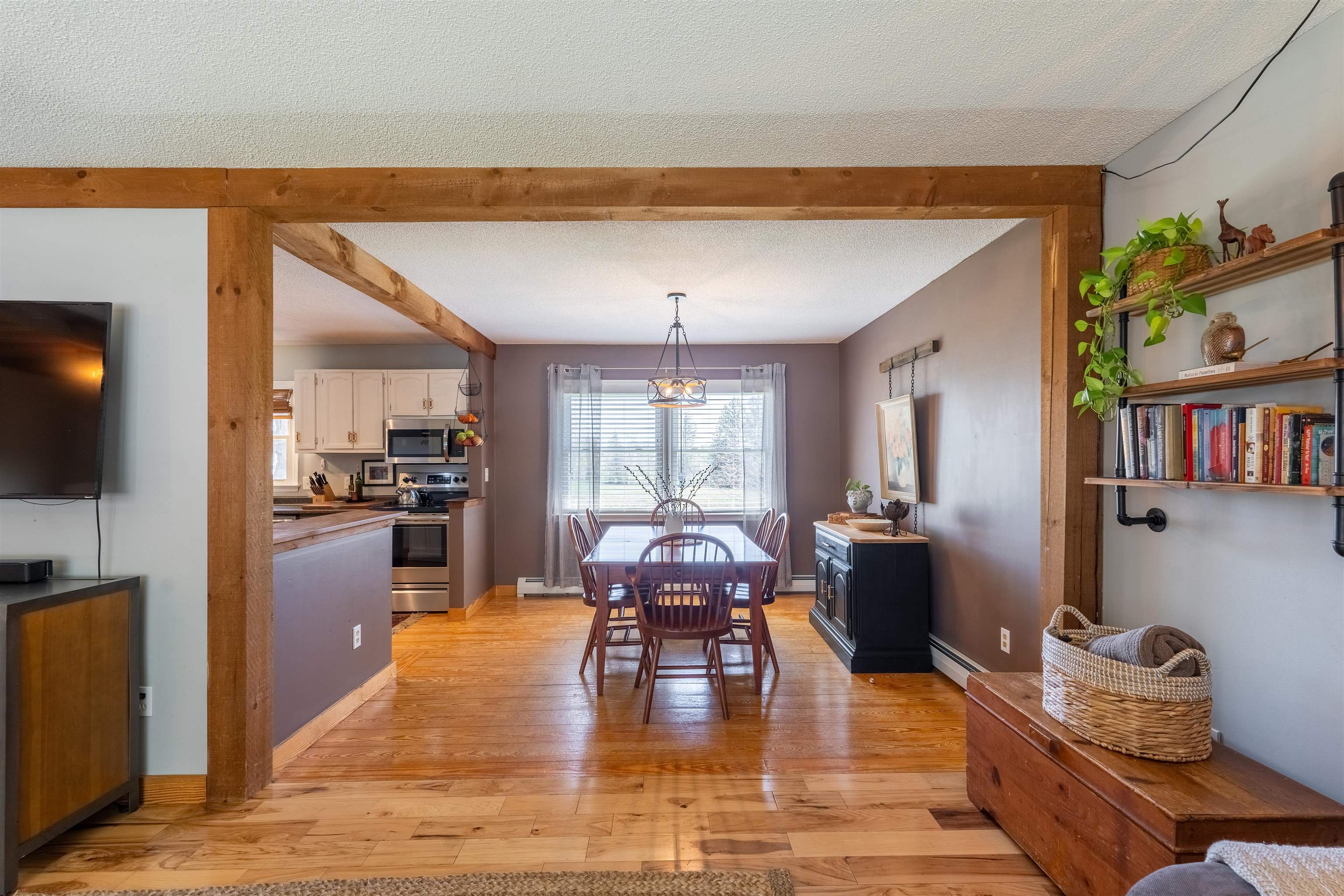 12 Forest Road Wolfeboro, NH 03894 - Photo 4 of 30