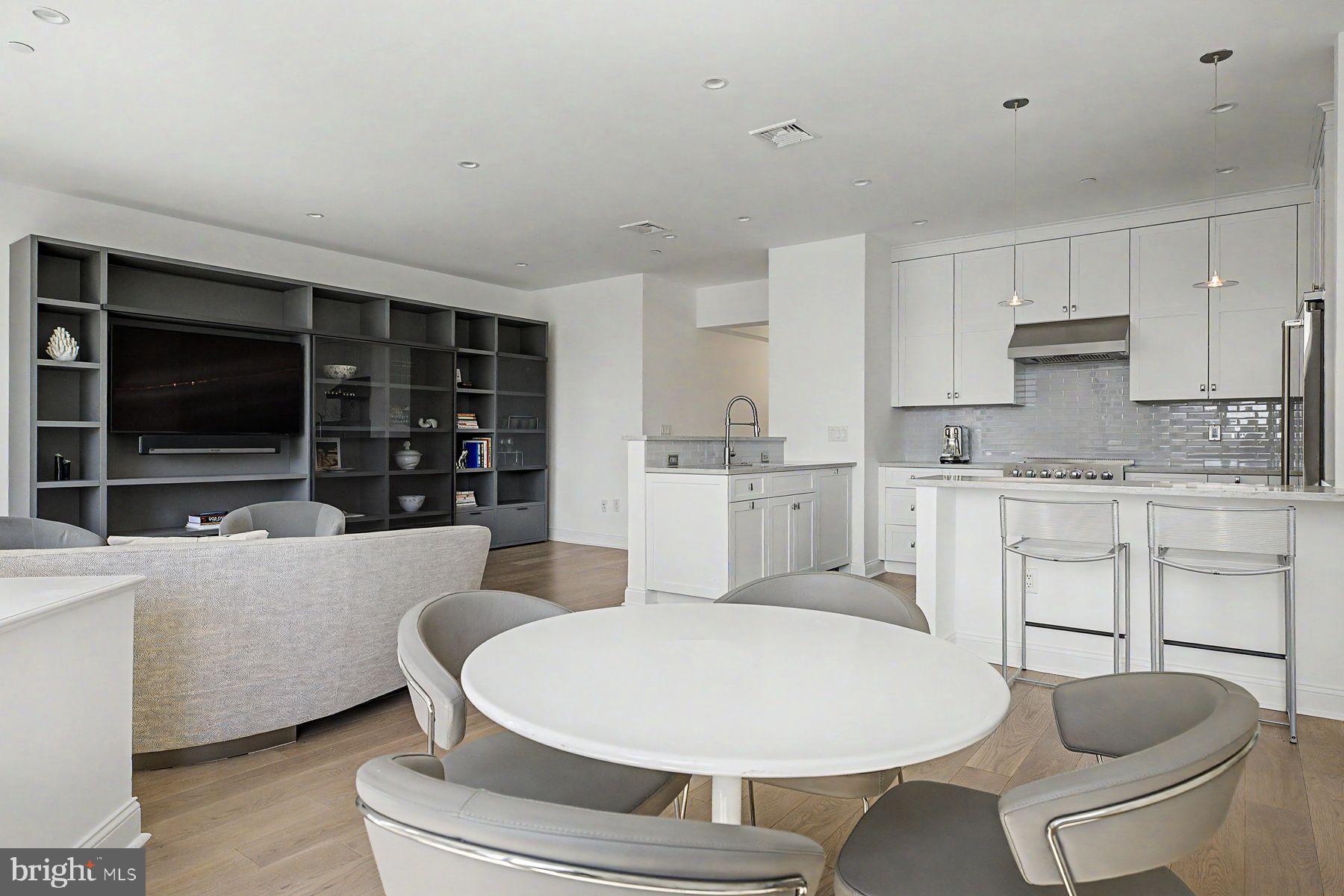 202-210 West Rittenhouse Square, Unit 1808 Philadelphia, PA 19103 - Photo 14 of 44