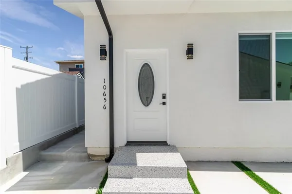 $2,500 | 10656 Nassau Avenue, Sunland, CA 91040