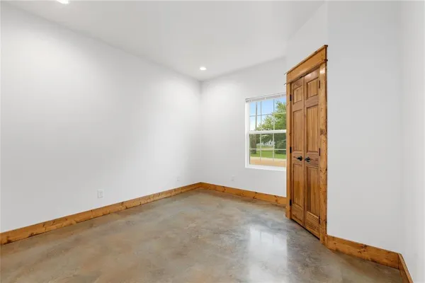 $2,000 | 512 5th Street, Blanket, TX 76432
