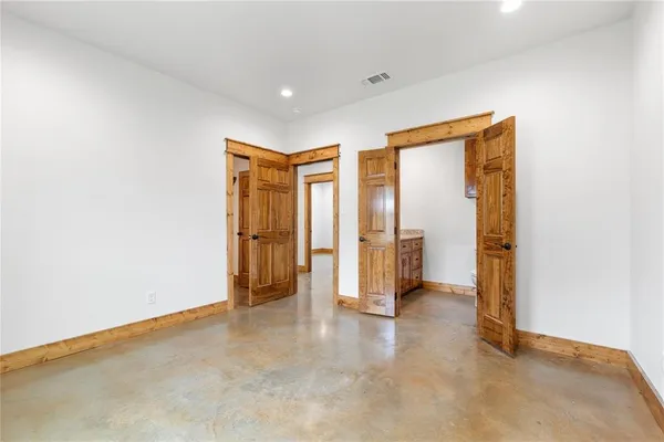 $2,000 | 512 5th Street, Blanket, TX 76432