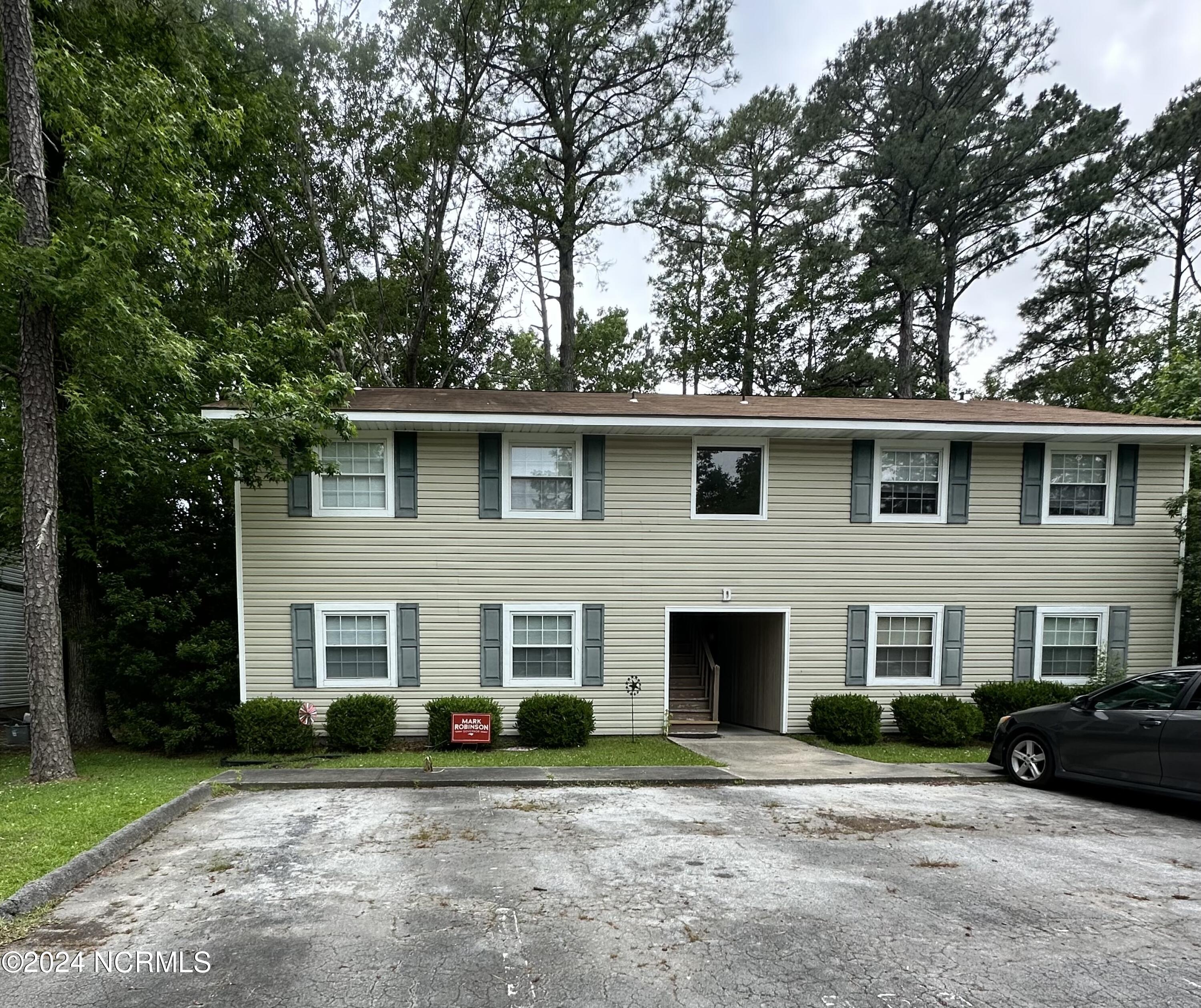 201 Shipman Road, Unit D Havelock, NC 28532 - Photo 2 of 15 IMG_6352