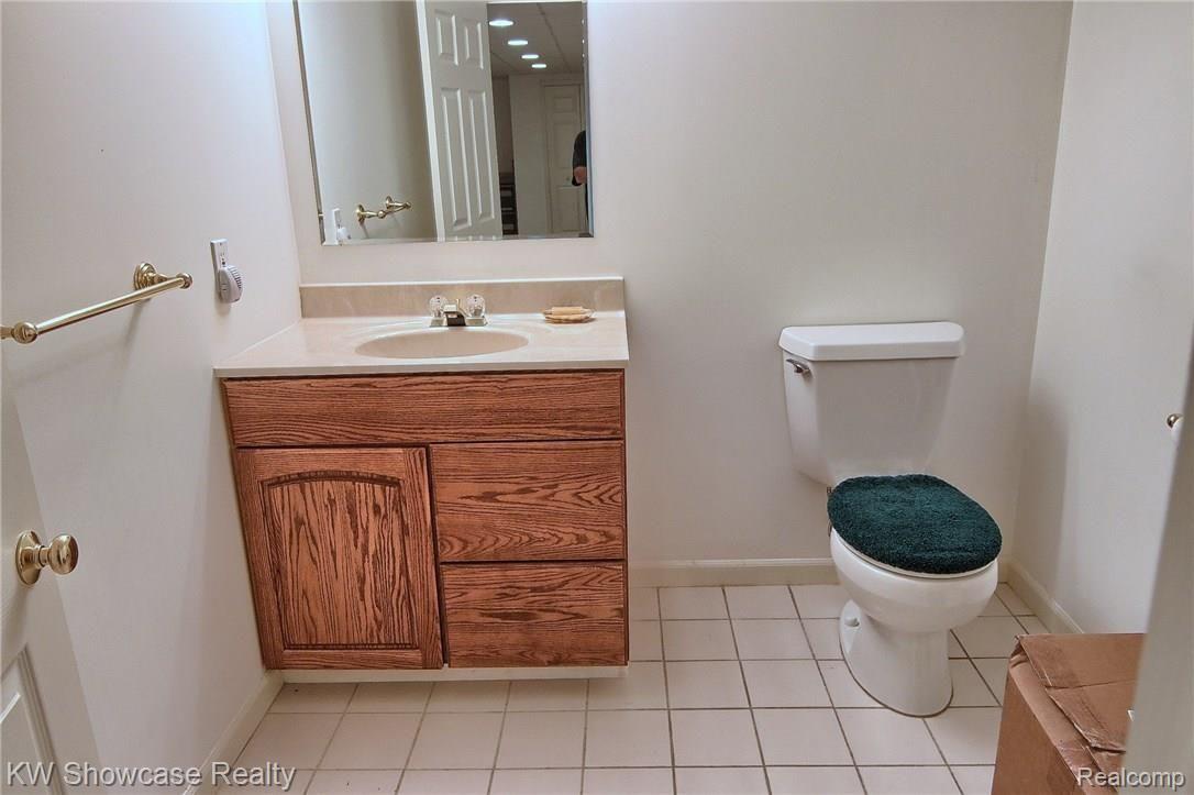 4123 Stoneleigh Road Bloomfield Hills, MI 48302 - Photo 29 of 36 Finished_Lower_Level_Bathroom.jpg