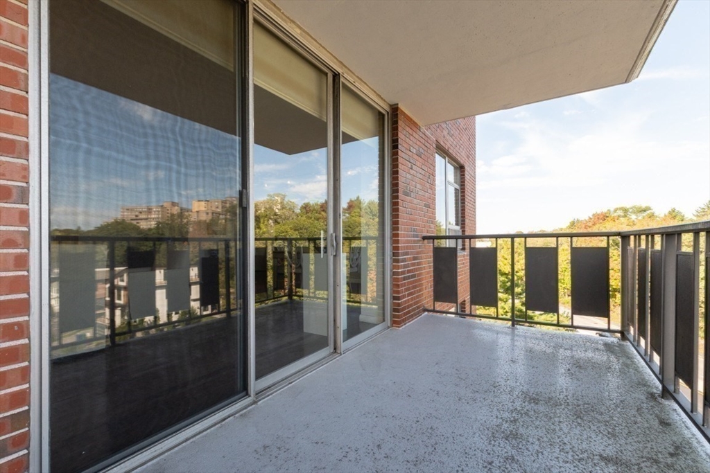 280 Boylston Street, Unit 710 Newton, MA 02467 - Photo 26 of 32