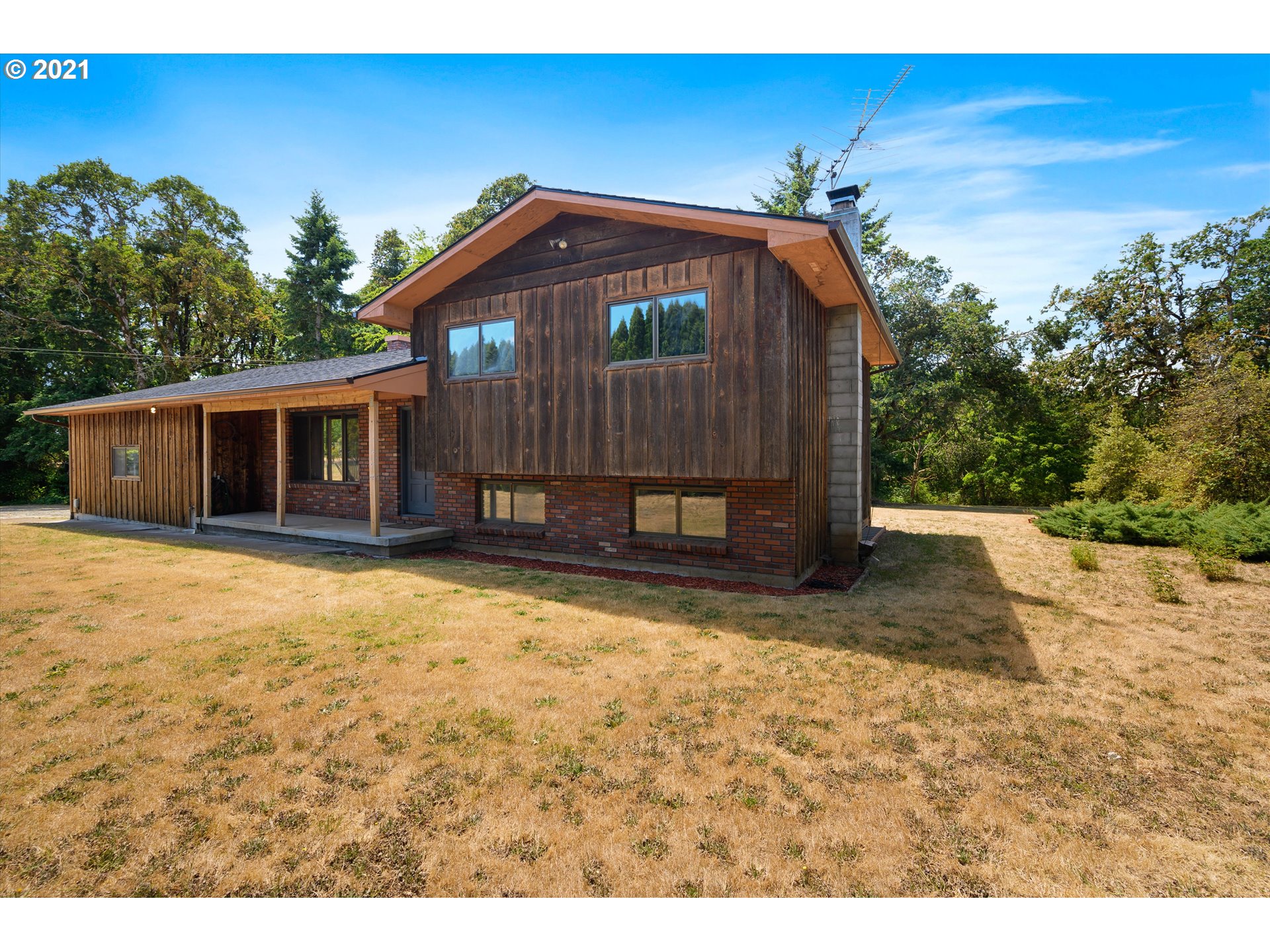 2795 Perrydale Road Dallas, OR 97338 - Photo 3 of 29