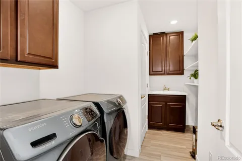 $975,000 | 23099 East Narrowleaf Drive, Aurora, CO 80016