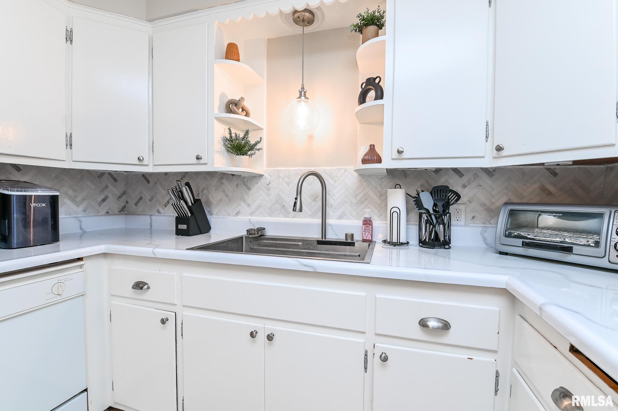 606 West Ridgemont Road Peoria, IL 61614 - Photo 33 of 60 Gallery Image 33