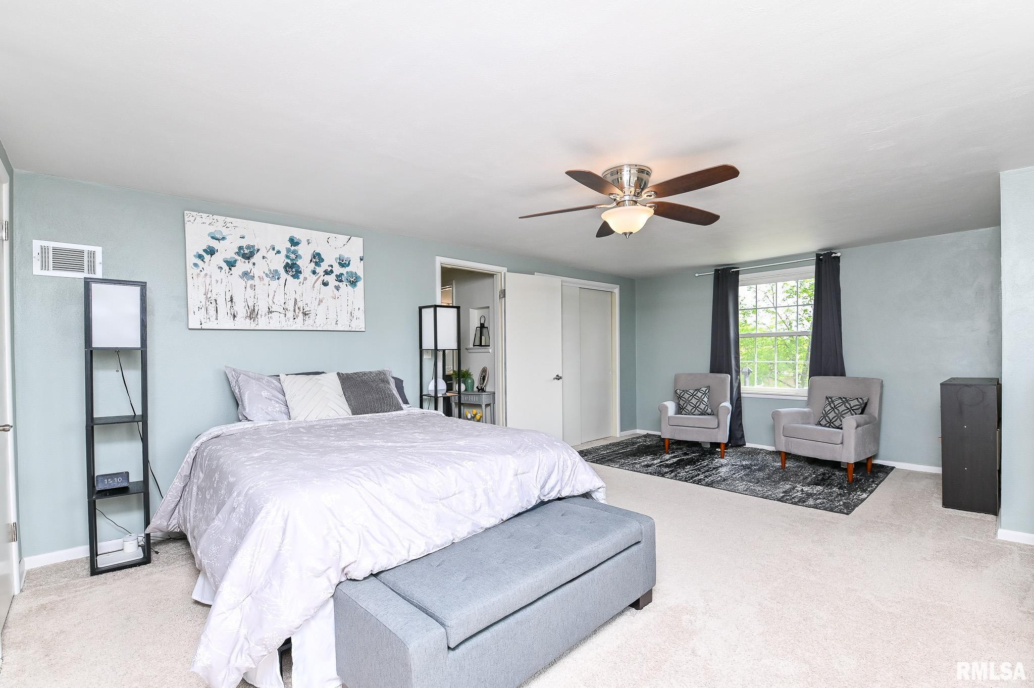 606 West Ridgemont Road Peoria, IL 61614 - Photo 4 of 60 Gallery Image 4