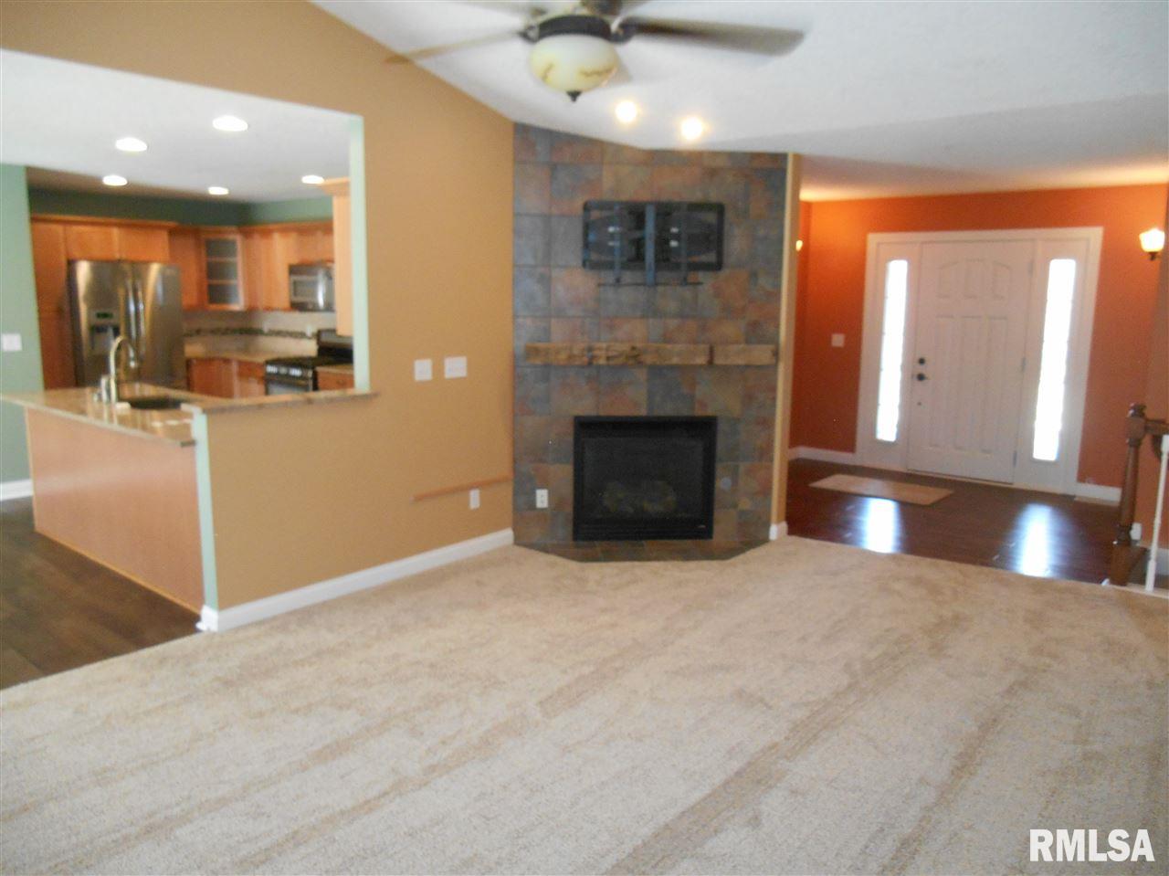 3463 Moencks Road Bettendorf, IA 52722 - Photo 10 of 16 Gallery Image 10