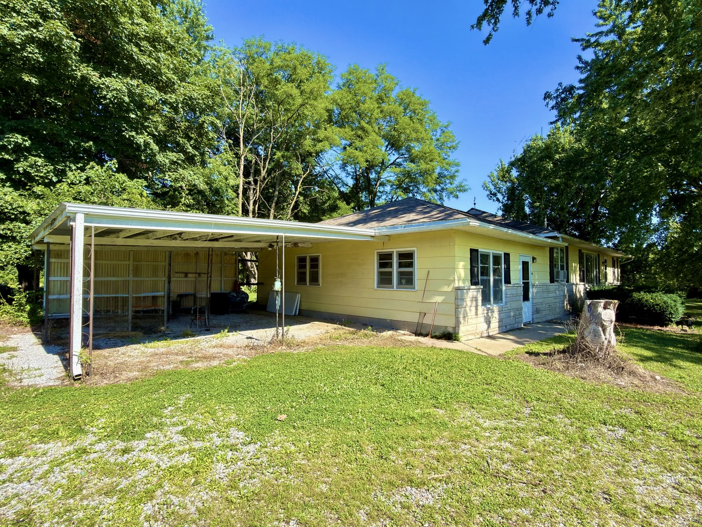 9857 Highway 45 Flora, IL 62839 - Photo 13 of 49
