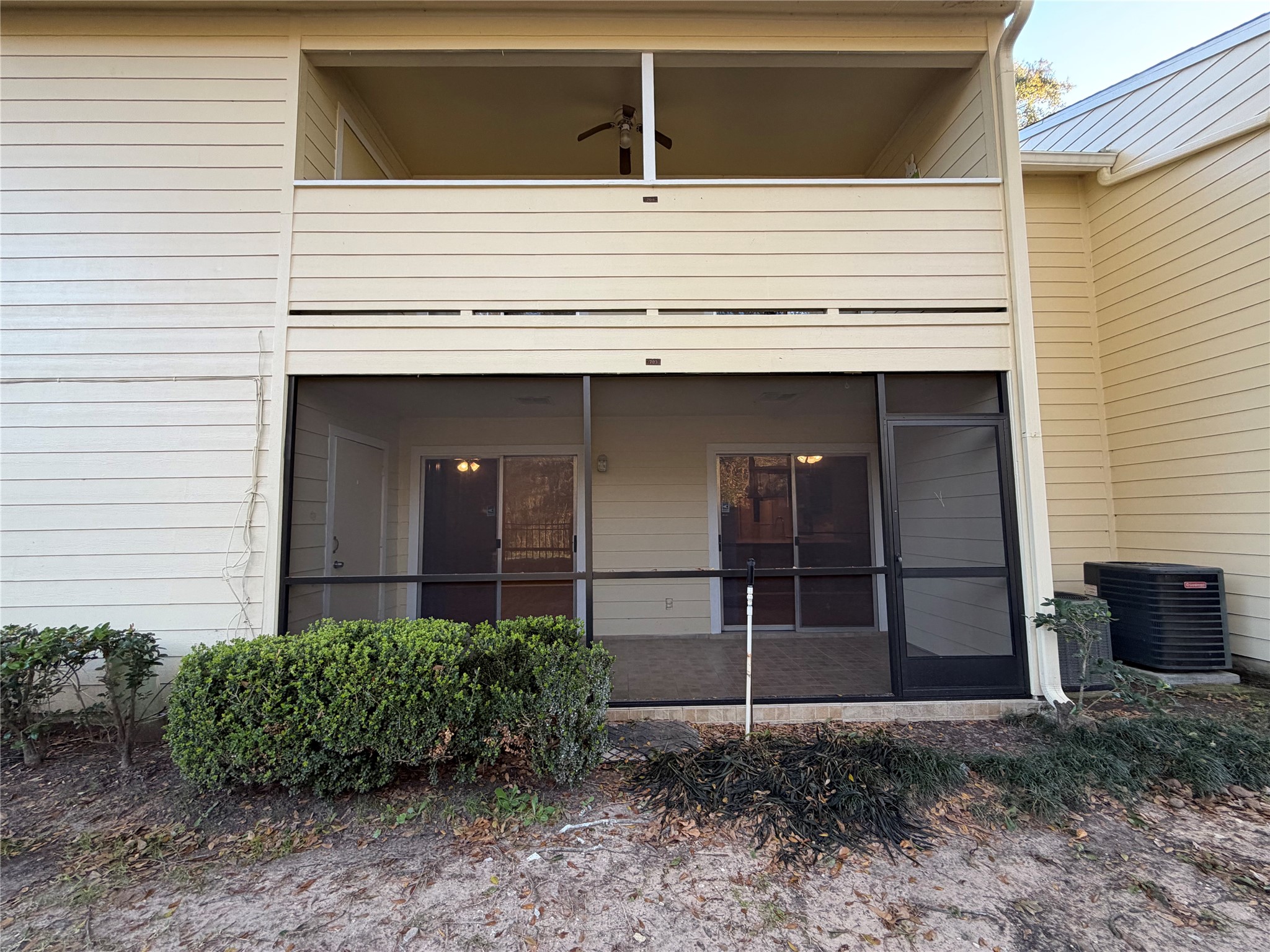 14515 Wunderlich Drive, Unit 703 Houston, TX 77069 - Photo 12 of 25 a front view of a house with garden