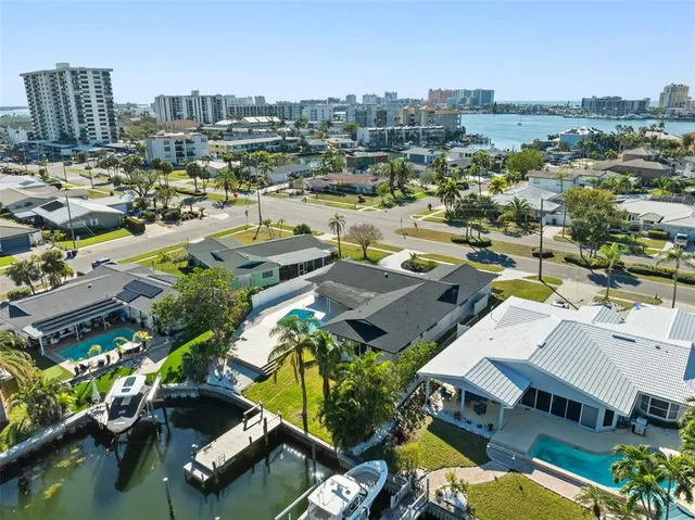 $1,650,000 | 475 Island Way, Clearwater Beach, FL 33767