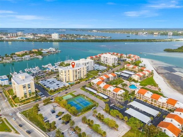$1,650,000 | 475 Island Way, Clearwater Beach, FL 33767