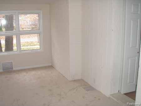 3556 Cumberland Road Berkley, MI 48072 - Photo 8 of 18 PB040021U